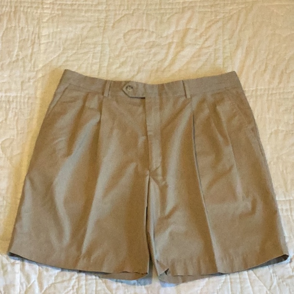 Berle Men’s Khaki Sz 34 Shorts Pleated Golf